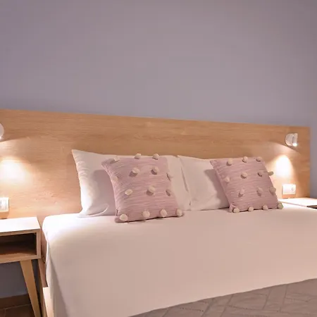 Niel Apartments, Panel Hospitality Homes & Aparthotel Leptokarya (Pieria)