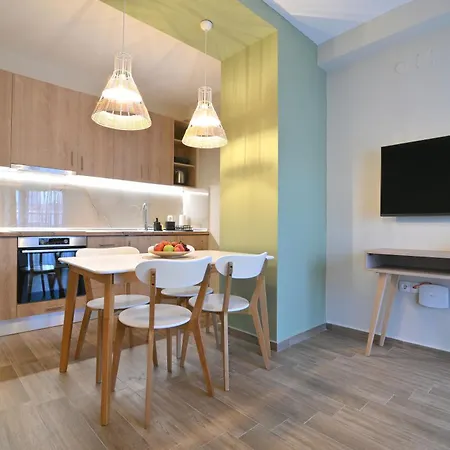 Aparthotel Niel Apartments, Panel Hospitality Homes & *