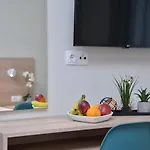 Niel Apartments 4*