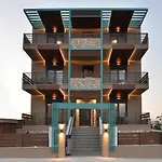 Niel Apartments
