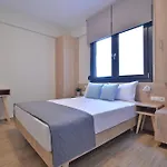 Niel Apartments 4*