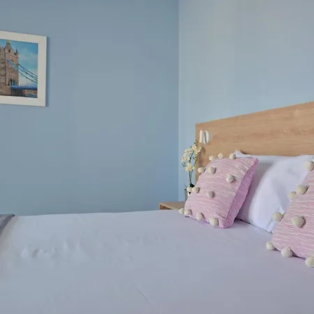 Niel Apartments, Panel Hospitality Homes &