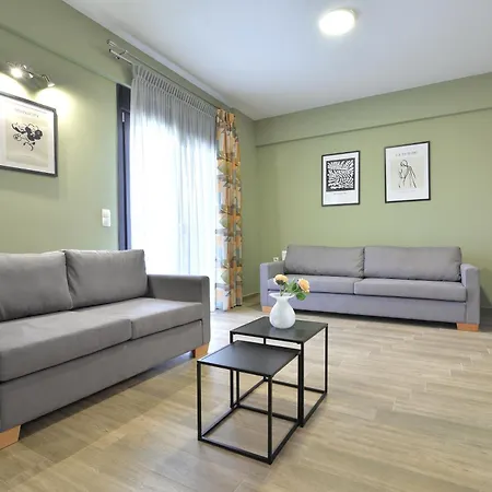 Niel Apartments, Panel Hospitality Homes & *