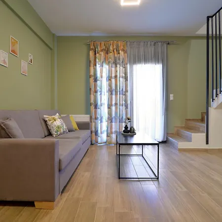 Niel Apartments, Panel Hospitality Homes & *