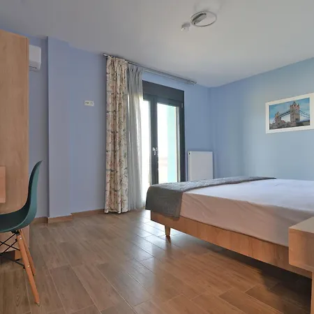 Aparthotel Niel Apartments, Panel Hospitality Homes & *