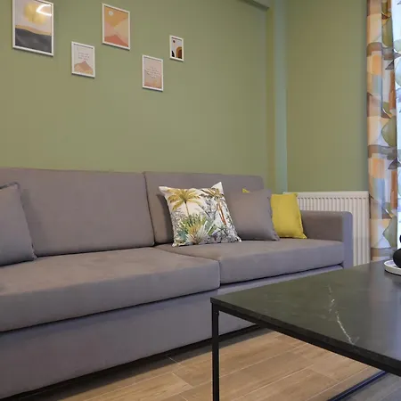 Niel Apartments, Panel Hospitality Homes & *