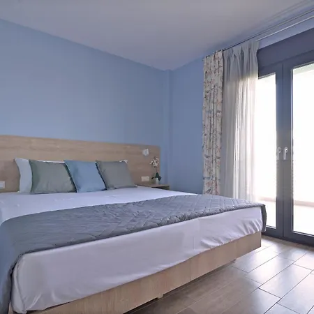 Niel Apartments, Panel Hospitality Homes & Leptokaryá