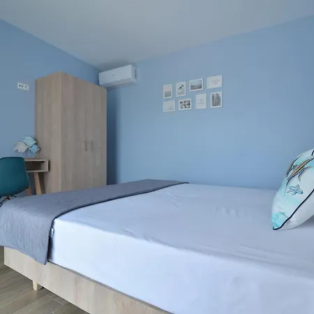 Niel Apartments, Panel Hospitality Homes & Leptokaryá