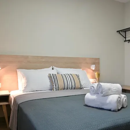 Niel Apartments, Panel Hospitality Homes &