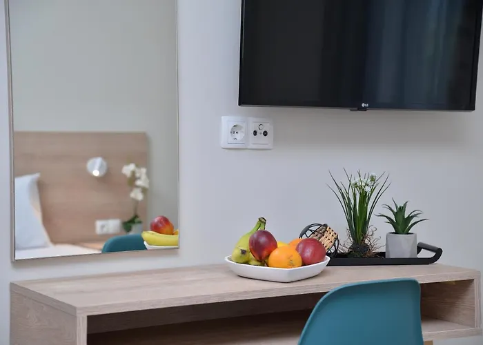 Niel Apartments, Panel Hospitality Homes & 4*
