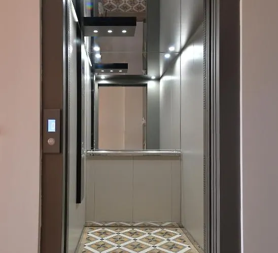 Niel Apartments, Panel Hospitality Homes &
